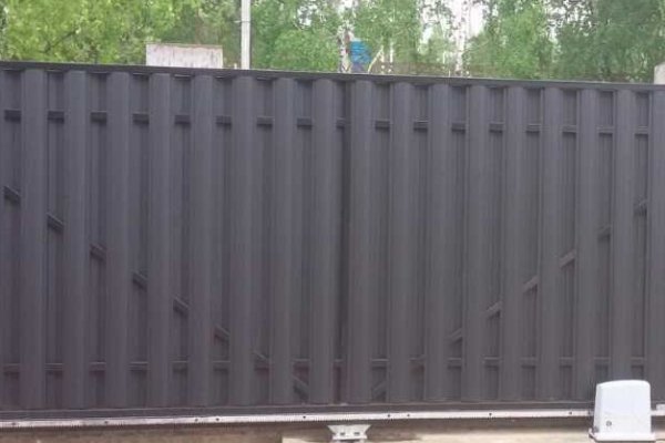 Откатные ворота из металлического штакетника