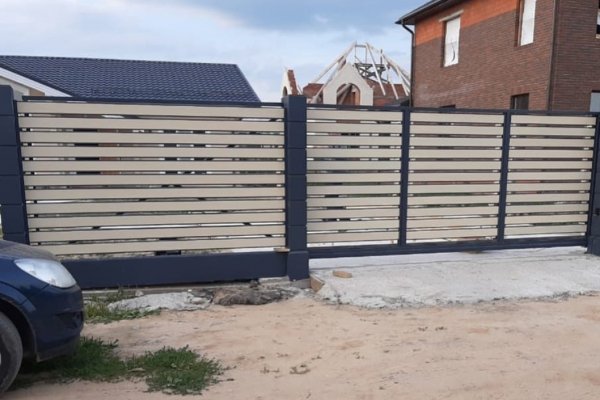 Откатные ворота в стиле ранчо